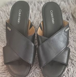Size 7, Calvin Klein